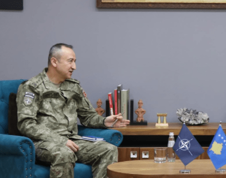 Komandanti i KFOR-it: E kemi katërfishuar praninë tonë në veri të Kosovës