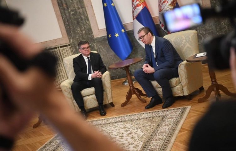 Vuçiq i kërkon Lajçakut mbajtjen sa më të shpejtë të zgjedhjeve në veri të Republikës së Kosovës