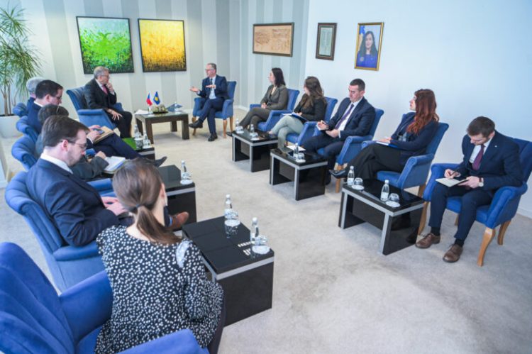 Bislimi priti në takim ministrin çek, flasin për të ardhmen evropiane të vendit