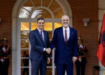 Rama takohet me kryeministrin e Spanjës, Pedro Sanches