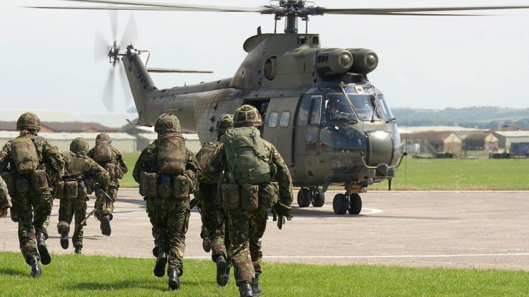 Britania do të vendosë 20,000 trupa në një nga stërvitjet më të mëdha të NATO-s që nga Lufta e Ftohtë – do të praktikohet “mbrojtja kundër Putinit”