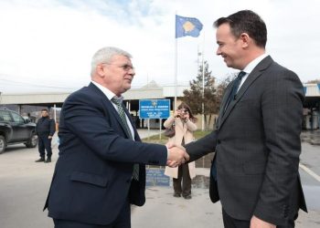 Ministri Peci e pret në pikën kufitare në Han të Elezit homologun e tij bullgar
