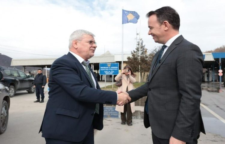 Ministri Peci e pret në pikën kufitare në Han të Elezit homologun e tij bullgar