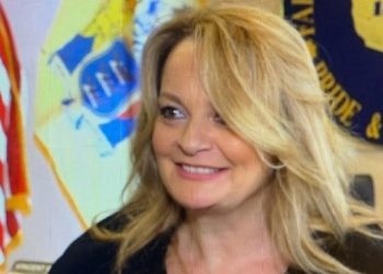 Begaj uron kryetaren shqiptare në Fairview: Histori për shqiptarët në SHBA