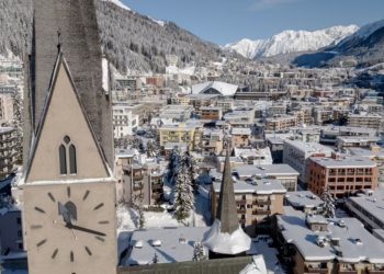 Diplomatët e lartë diskutojnë në Davos për Ukrainën