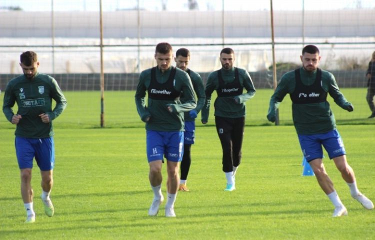 Drita e mposht skuadrën polake