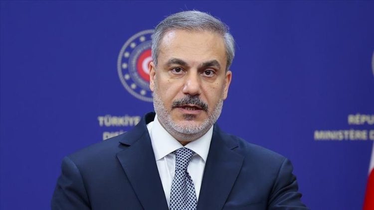 Ministri i jashtëm turk takon liderin e Hamasit Haniyeh për të diskutuar armëpushimin në Gaza