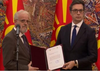 Talat Xhaferi mandatohet për formimin e Qeverisë teknike