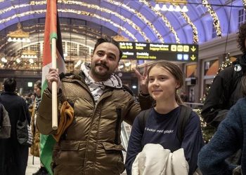 Aktivistja suedeze, Greta Thunberg, bën thirrje “të mos qëndrohet në heshtje ndaj gj*nocidit në Palestinë”
