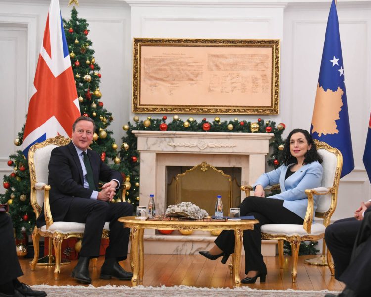 Presidentja Osmani : Me Cameron diskutuam për forcimin e pozitës ndërkombëtare të Kosovës
