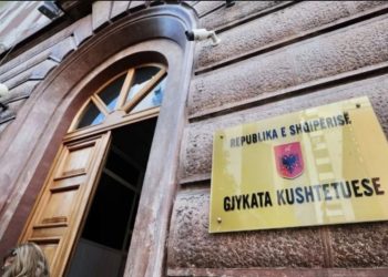 Marrëveshja e Shqipërisë me Italinë për emigrantët, Gjykata Kushtetuese shtyn seancën më 29 janar