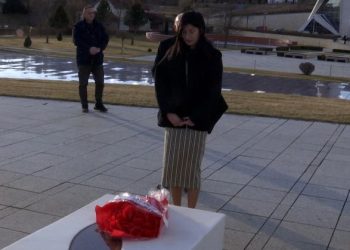 Sandulloviq: Regjimi diktatorial i Vuçiqit vazhdon ta persekutojë vajzën time