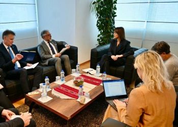 Haxhiu takohet me shefin e Eulexit, bisedojnë për të arriturat e Ministrisë së Drejtësisë