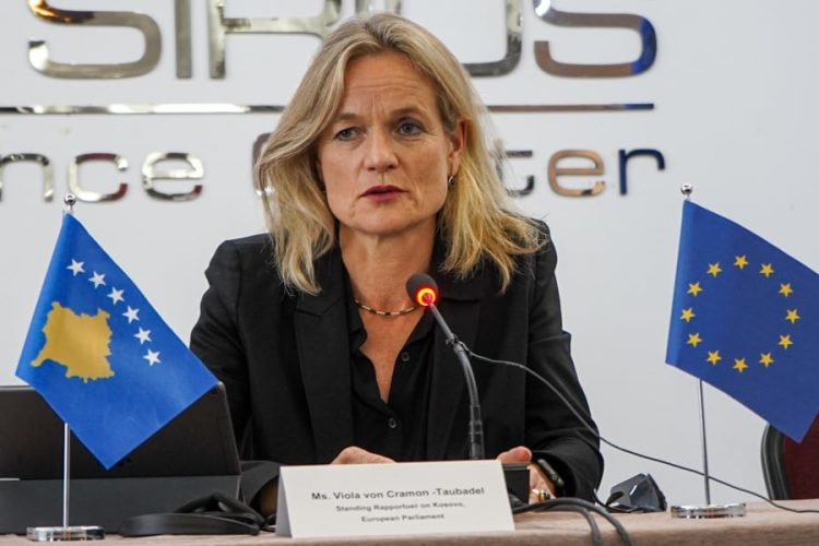 Cramon: Borrell nuk është marrë sa duhet me Kosovën