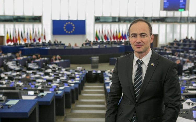 Eurodeputeti Kovatchev: Asociacioni nuk duhet të jetë Republika Sërpska