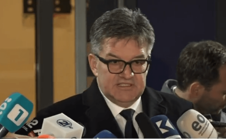 Lajçak pas takimit me Kurtin: Folëm për dinarin – s’ka hetime të BE-së për Banjskën