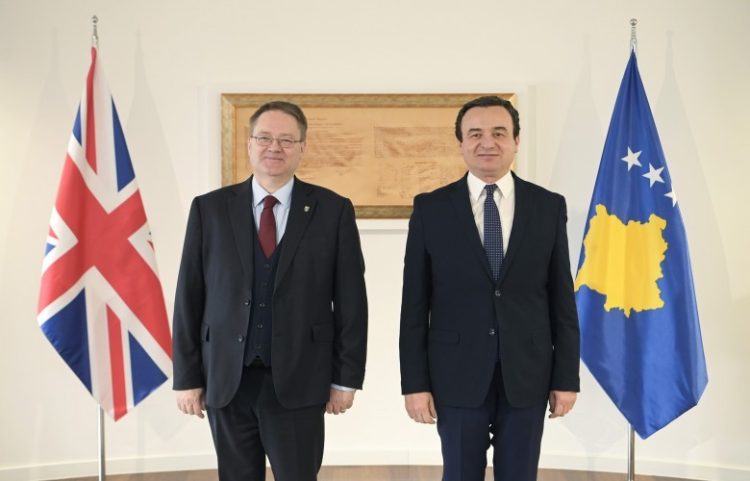 Kryeministri Kurti e falënderon ambasadorin Abbott për bashkëpunim