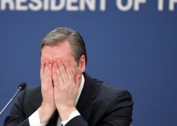 Largimi i dinarit nga Kosova, mediat në rajon komentojnë fjalimin e presidentit serb: “Vuçiqi i tërbuar”