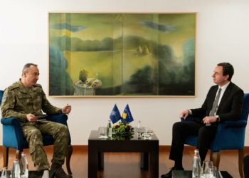 Kurti në takim me Komandantin e KFOR-it, diskutojnë rreth zhvillimeve të fundit të sigurisë