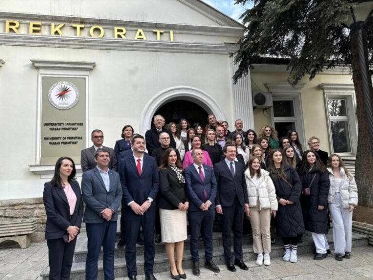 UP kremton Ditën Ndërkombëtare të Gjuhës Amtare, merr pjesë edhe Kurti