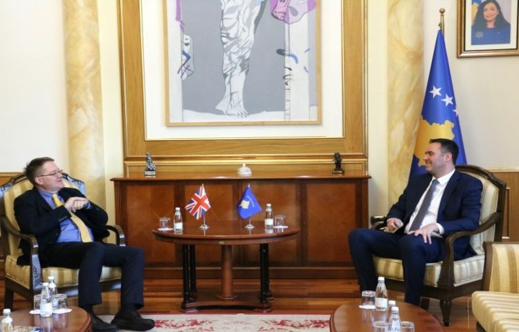 Konjufca në takim lamtumirës me Abbott: Mbështetje e palëkundur për Kosovën