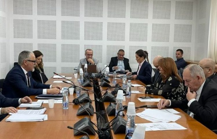 Ministri Vitia: Së shpejti do të nisim punën me ligjin e ri për sigurime shëndetësore