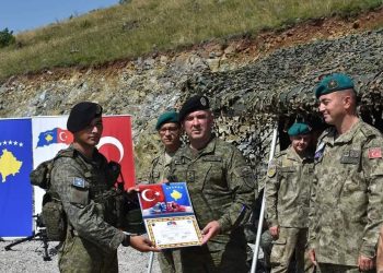 Në Kosovë arrin një kontingjent i ri i ushtarëve turk në kuadër të KFOR-it