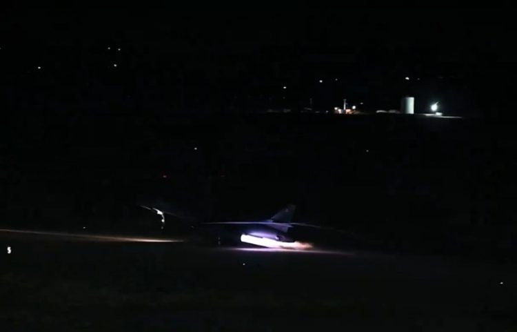 Shtetet e Bashkuara godasin grupet paraushtarake në Irak dhe Siri