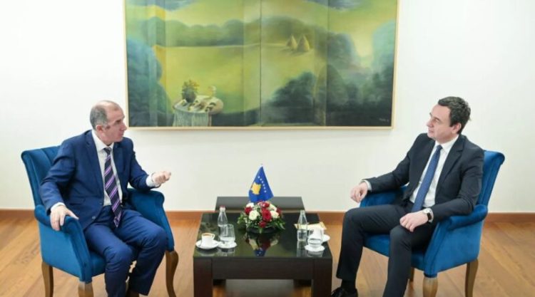 Kryeministri Kurti pret në takim rektorin Qerim Qerimi, diskutojnë për sfidat dhe arritjet e UP-së