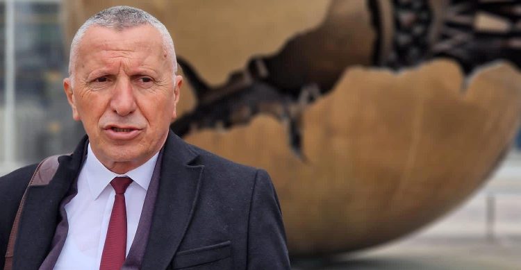 Kamberi kritikon Lajçakun: Takohet me serbët e Kosovës, ndërsa mua nuk më përgjigjet