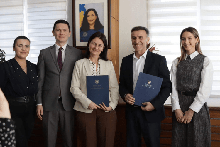Qeveria hapi zyrën e punësimit në objektin e Komunës së Leposaviqit