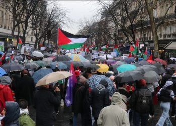 Protesta masive në Paris në mbështetje të Palestinës
