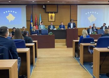 Vetëvendosje inicion shkarkimin e kryesuesit të Kuvendit Komunal në Prishtinë