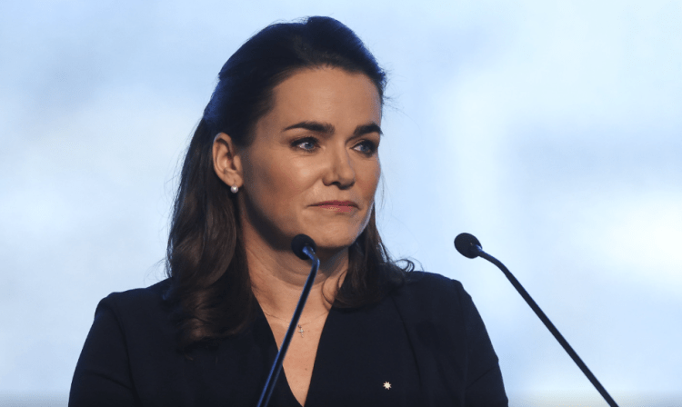 Dorëhiqet presidentja e Hungarisë