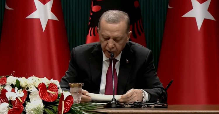 Erdogan: Turqia dhe Shqipëria si aleate të NATO-s do të vazhdojnë bashkëpunimin për Ballkanin Perëndimor