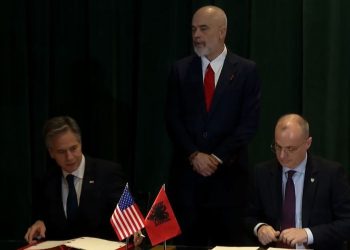 Nënshkruhen dy marrëveshje mes Shqipërisë dhe ShBA-së
