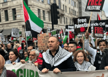 Mijëra protestues në Londër bëjnë thirrje për armëpushim në Gaza