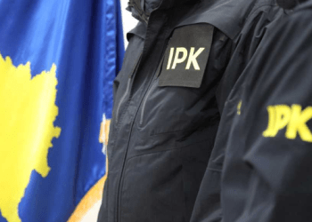 Pas zyrtarit policor, arrestohet edhe qytetari që ia dha 1 mijë euro ryshfet