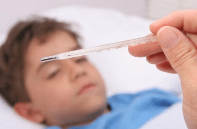 Shumë fëmijë preken nga gripi sezonal, mjekët nuk rekomandojnë antibiotik