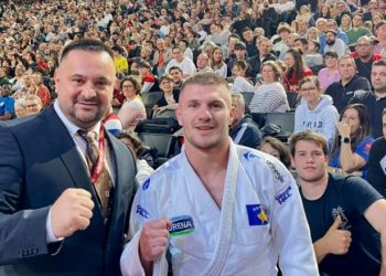 Akil Gjakova fitoi medaljen e bronztë në Grand Slamin e Parisit, shton edhe 500 pikë