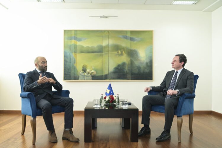 Kurti dhe Jovanoviq flasin për avancimin e të drejtave të të gjitha komuniteteve në Kosovë