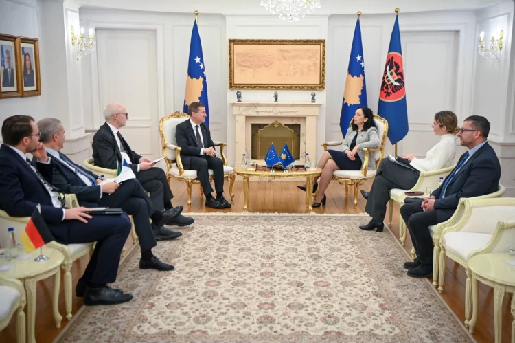 Osmani në takim me ambasadorët evropianë kërkon heqjen e menjëhershme të masave