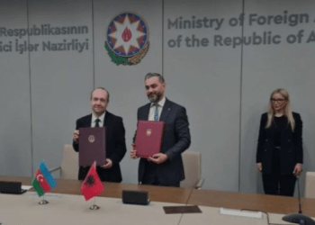 Azerbajxhani i heq vizat Shqipërisë, nënshkruhet marrëveshja në Baku