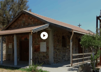 Skandali me murgjit e një manastiri trondit Qipron, filmohen duke kryer akte të turpshme