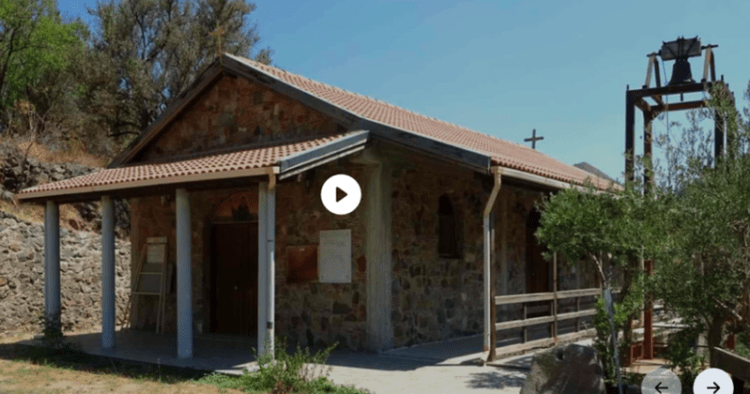 Skandali me murgjit e një manastiri trondit Qipron, filmohen duke kryer akte të turpshme