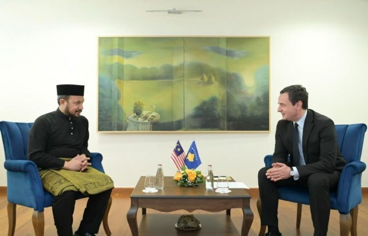 Kurti mirëpriti ambasadorin e ri të Malajzisë, i bën ftesë për inesvestime