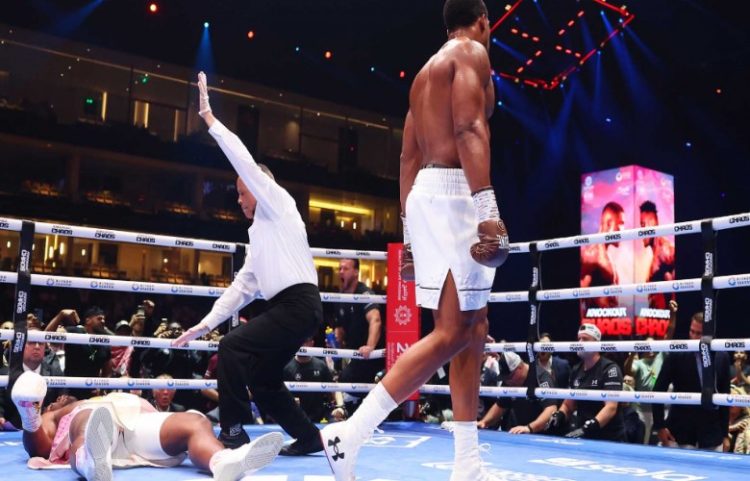 Joshua ‘rrah’ Ngannou-n, ja sa fitojnë të dy boksierët