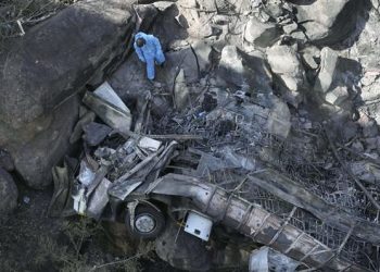 Përplaset një autobus në Afrikën e Jugut, vdesin 45 pelegrinë
