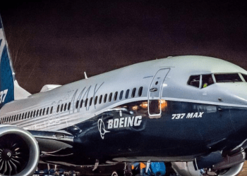 Avioni Boeing humb sërish një pjesë në ajër