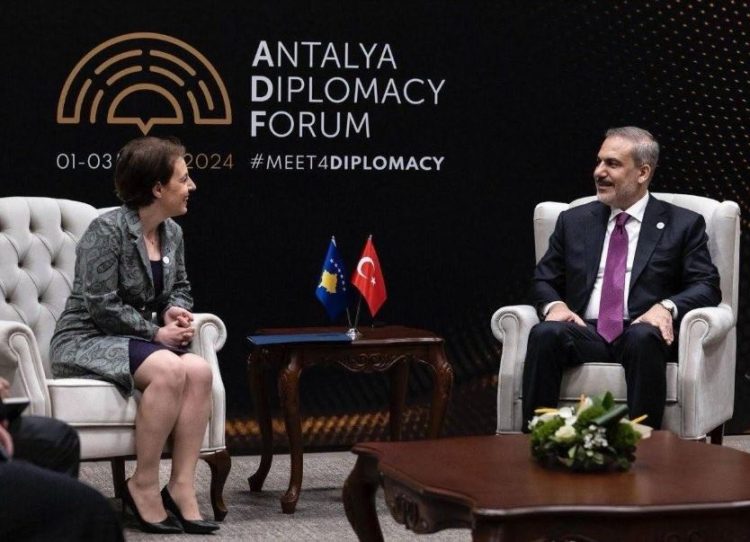 Gërvalla takon homologun turk, në fokus mbështetja ndaj Kosovës për KiE dhe NATO
